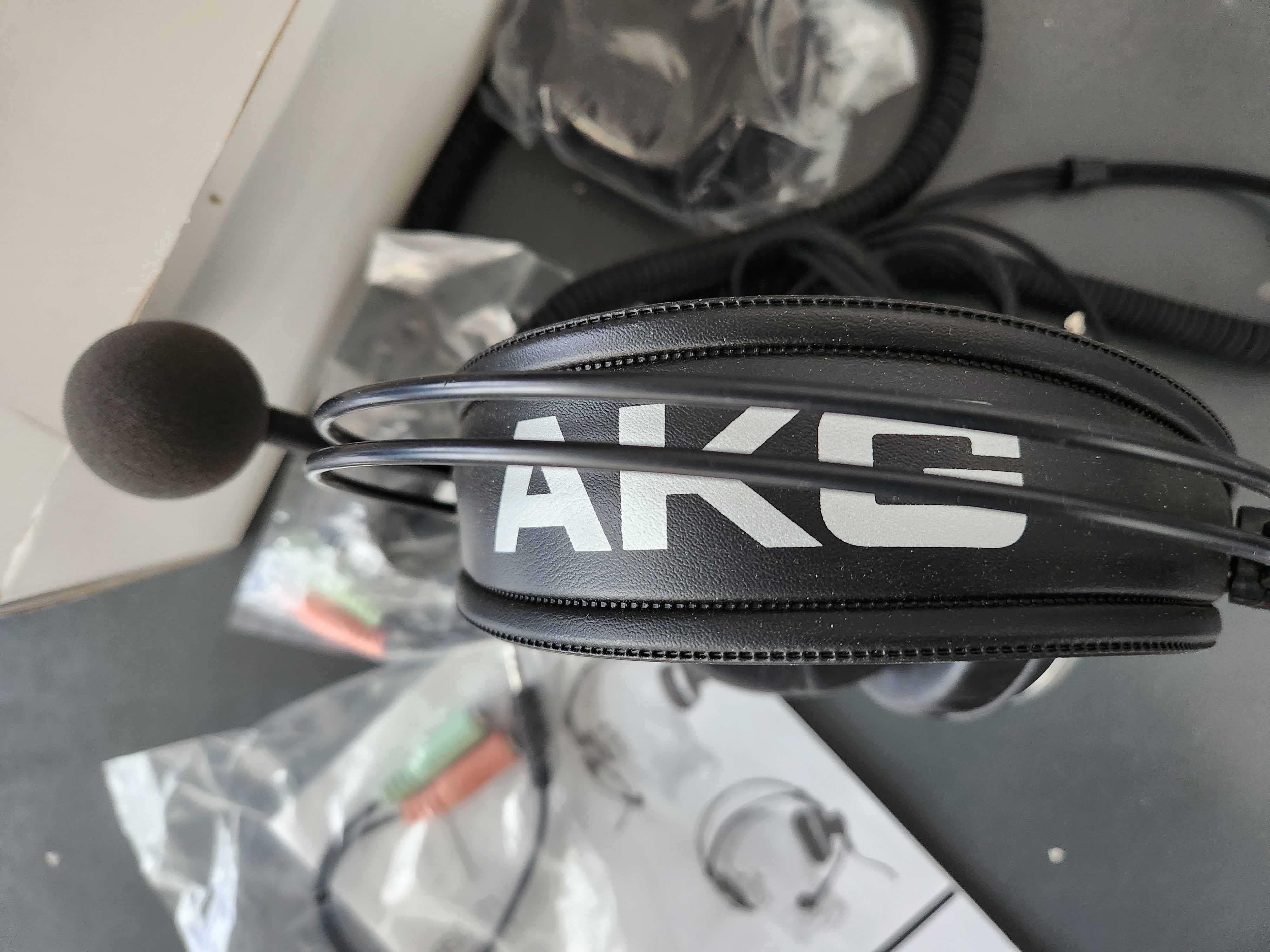 Auscultadores com Microfone Akg HSC171Studio