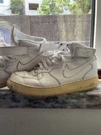 Nike air usadas brancas