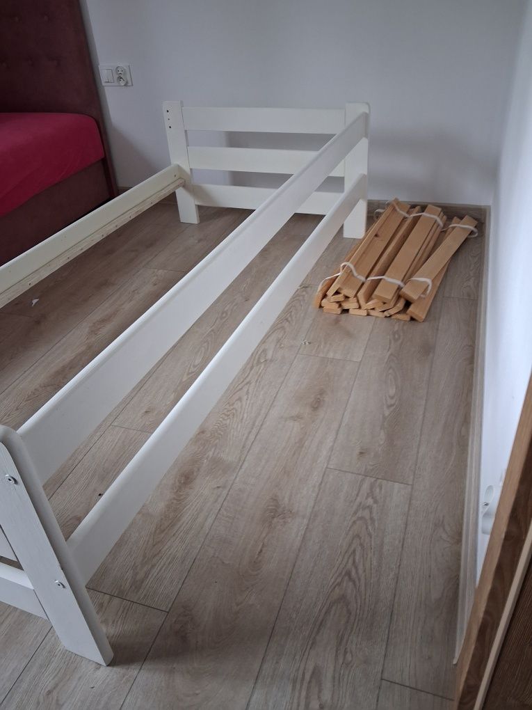 Łóżeczko dziecięce, łóżko stelażowe 80x180