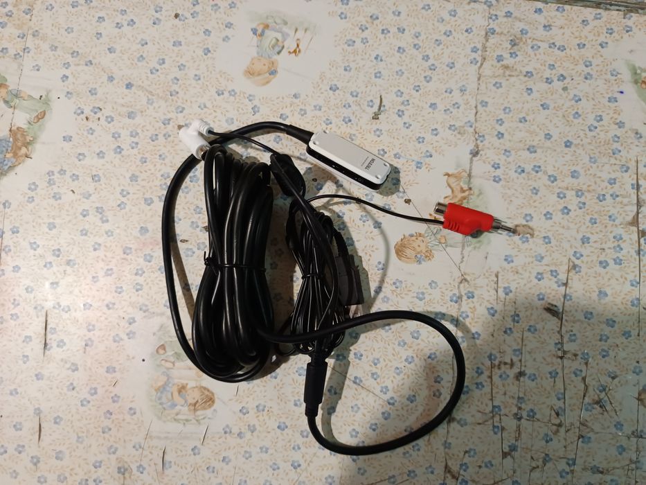 Vendo cabo  novo PC e ligar ao fones bom estado