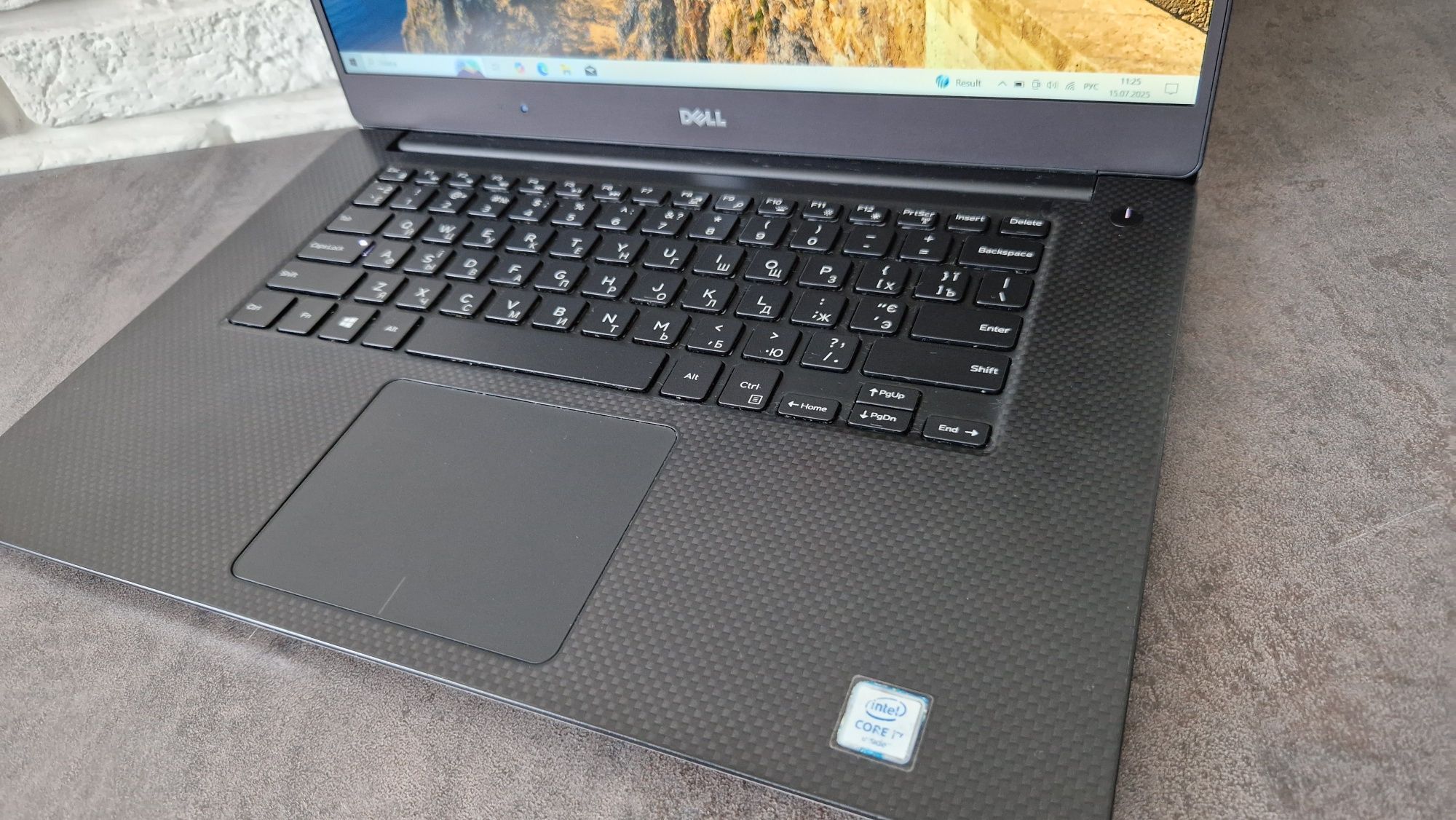 Ноутбук Игровой Dell XPS 9550 / i7-6700HQ/16/256/nVidia