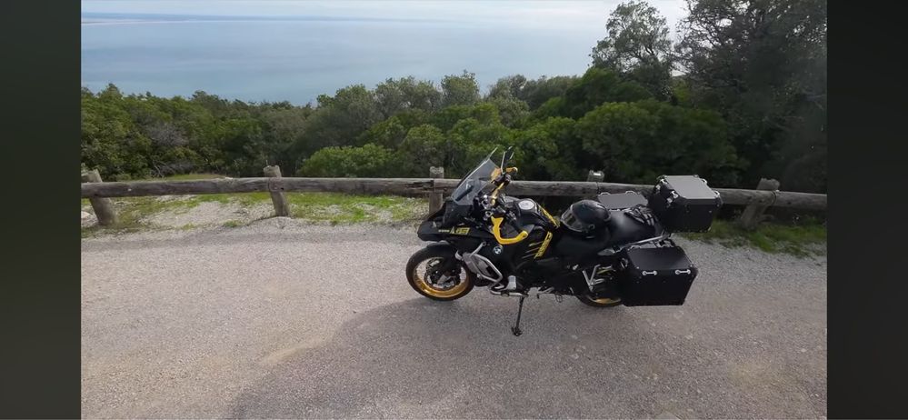 Moto BMW GSA 1250 edicao 40 anos