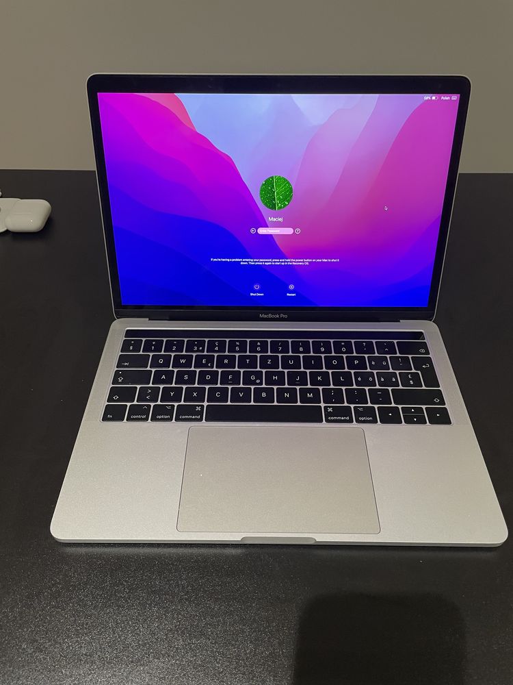 MacBook Pro 13 2017 TouchBar 8GB RAM 256GB SSD Stan idealny