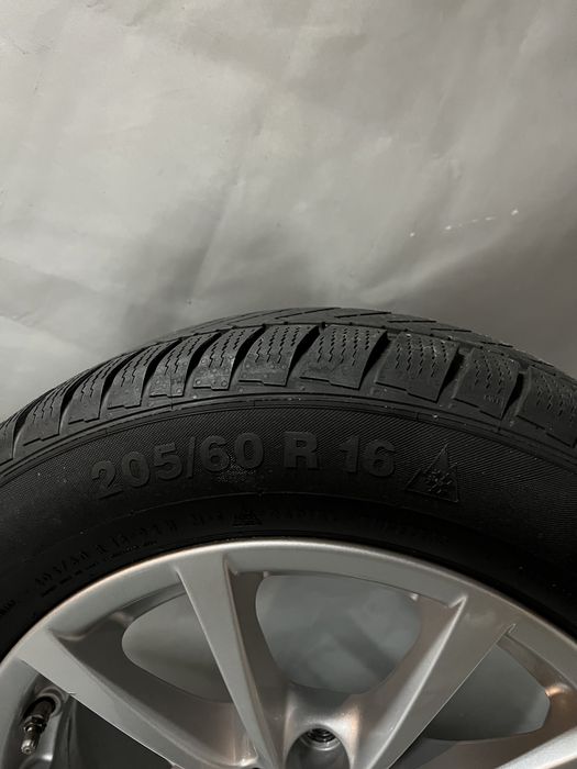 Felgi KOMPLET 5x120 16 cali BMW F20 F30 E46 E90 E87 E91 E47 OPONY