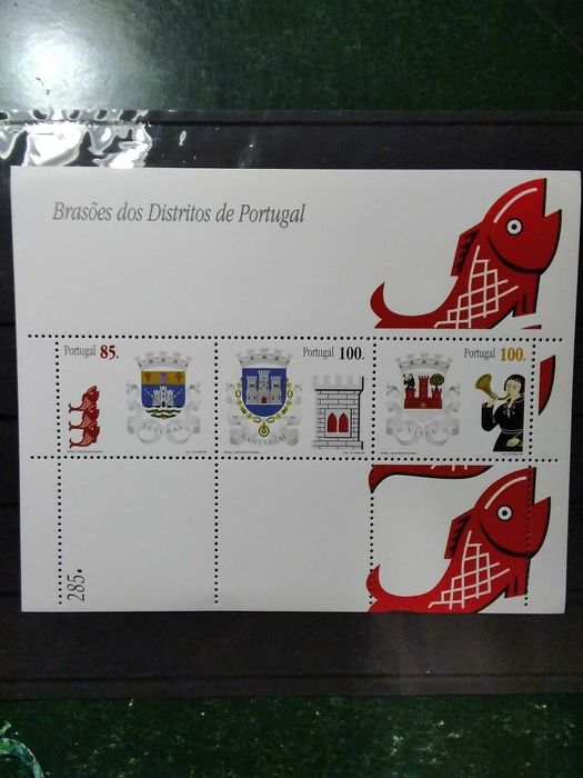 1998 Bloco Brasões Dos Distritos de Portugal 3° Grupo MNH **
