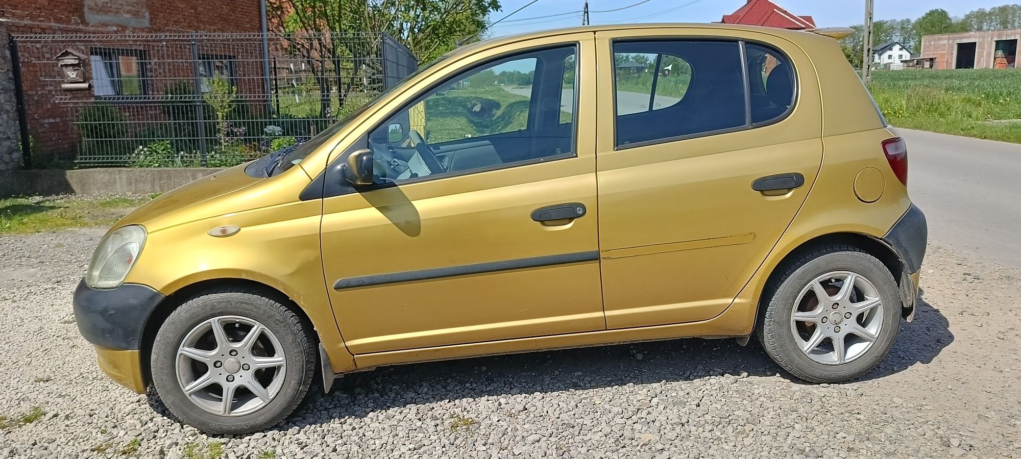 TOYOTA YARIS 1,0 2002 rok