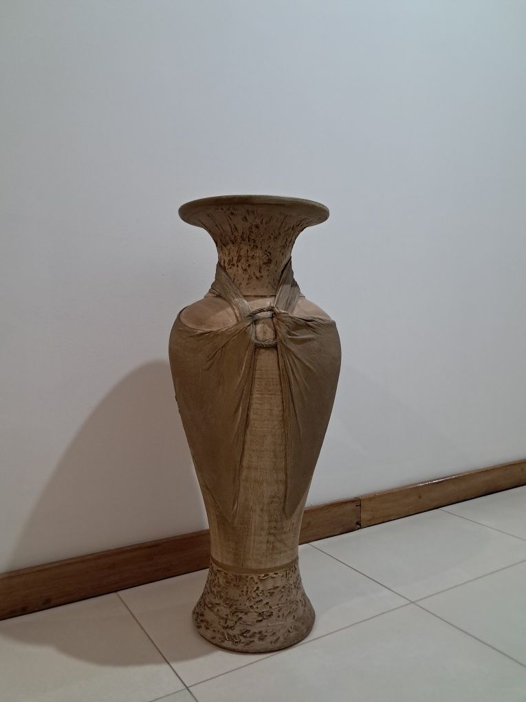 Jarrão bege em louça