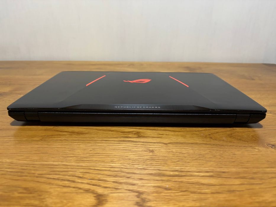 ASUS ROG Strix/Intel Core i5-7300HQ/16 GB/Graphics 2 GB/1 TB