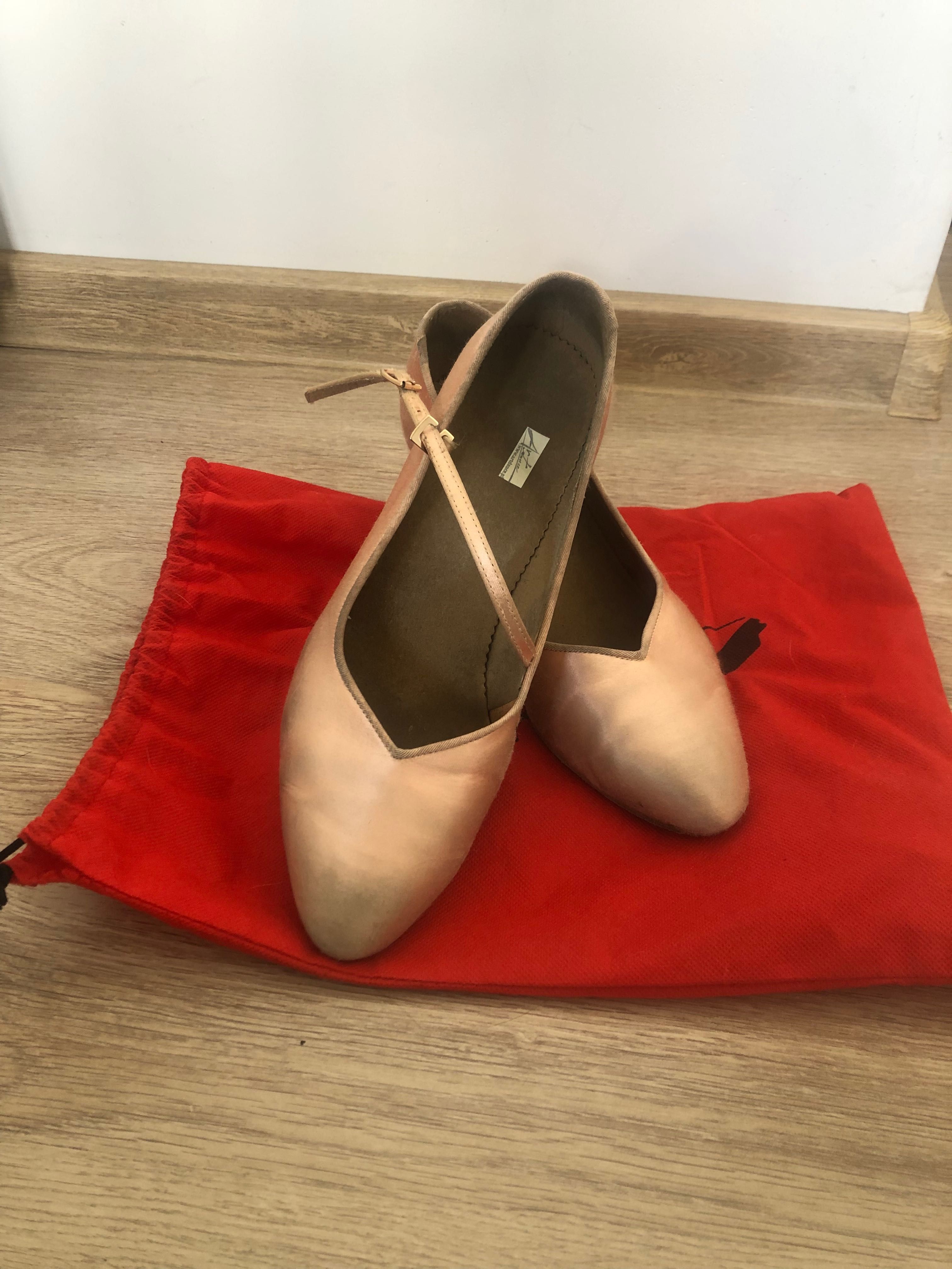 Buty do tańca towarzyskiego standard