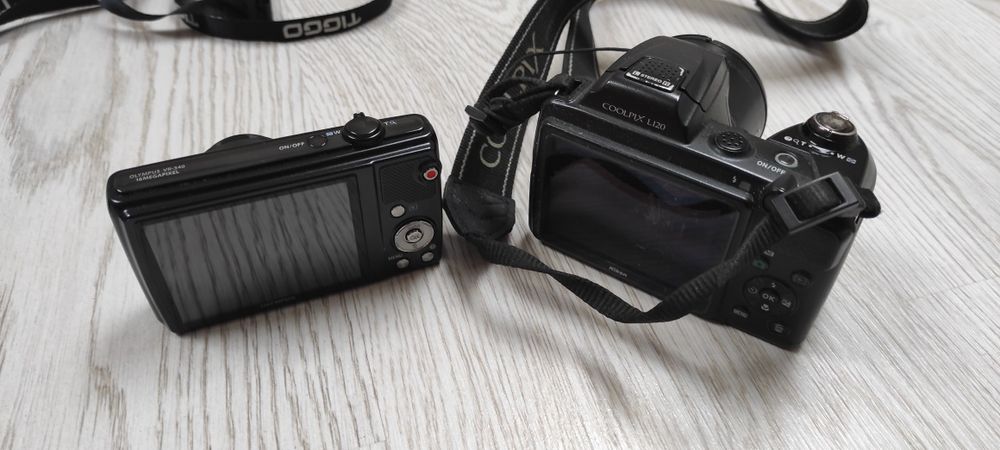 Aparaty fotograficzne + pokrowiec