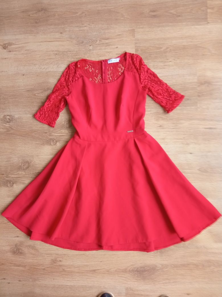 Czerwona sukienka,na wzrost 164-170