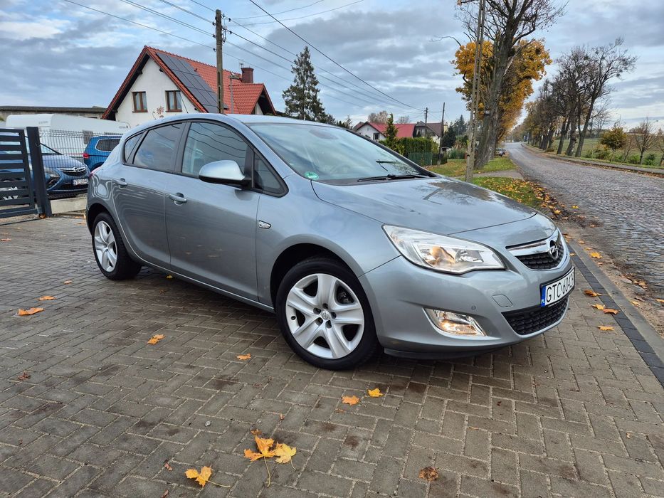 Opel Astra Sprowadzona 1.4 Benzyna Zarejestrowana