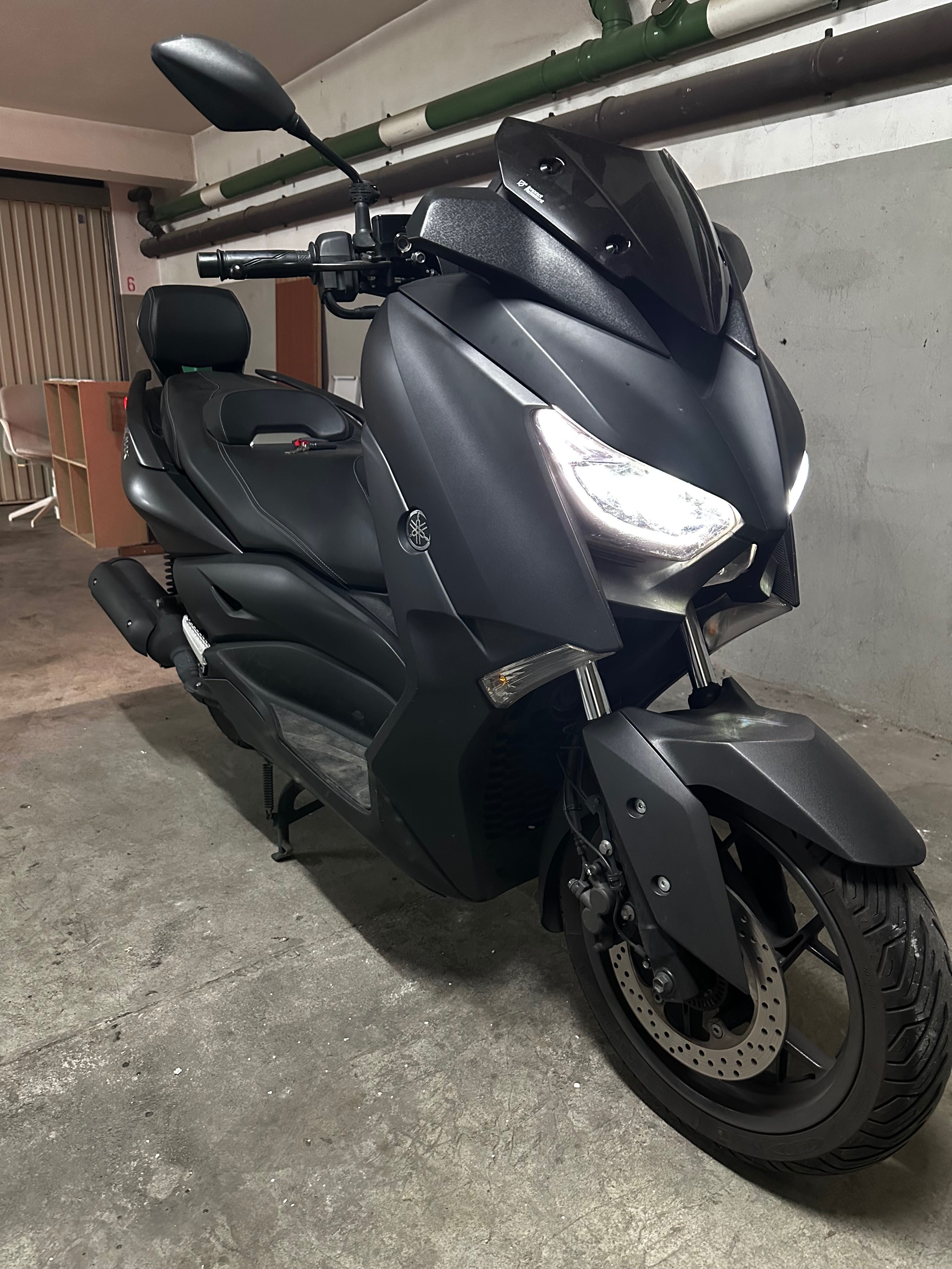 Vendo yamaha Xmax125