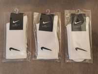 Skarpety Nike wysokie 3 pary białych.