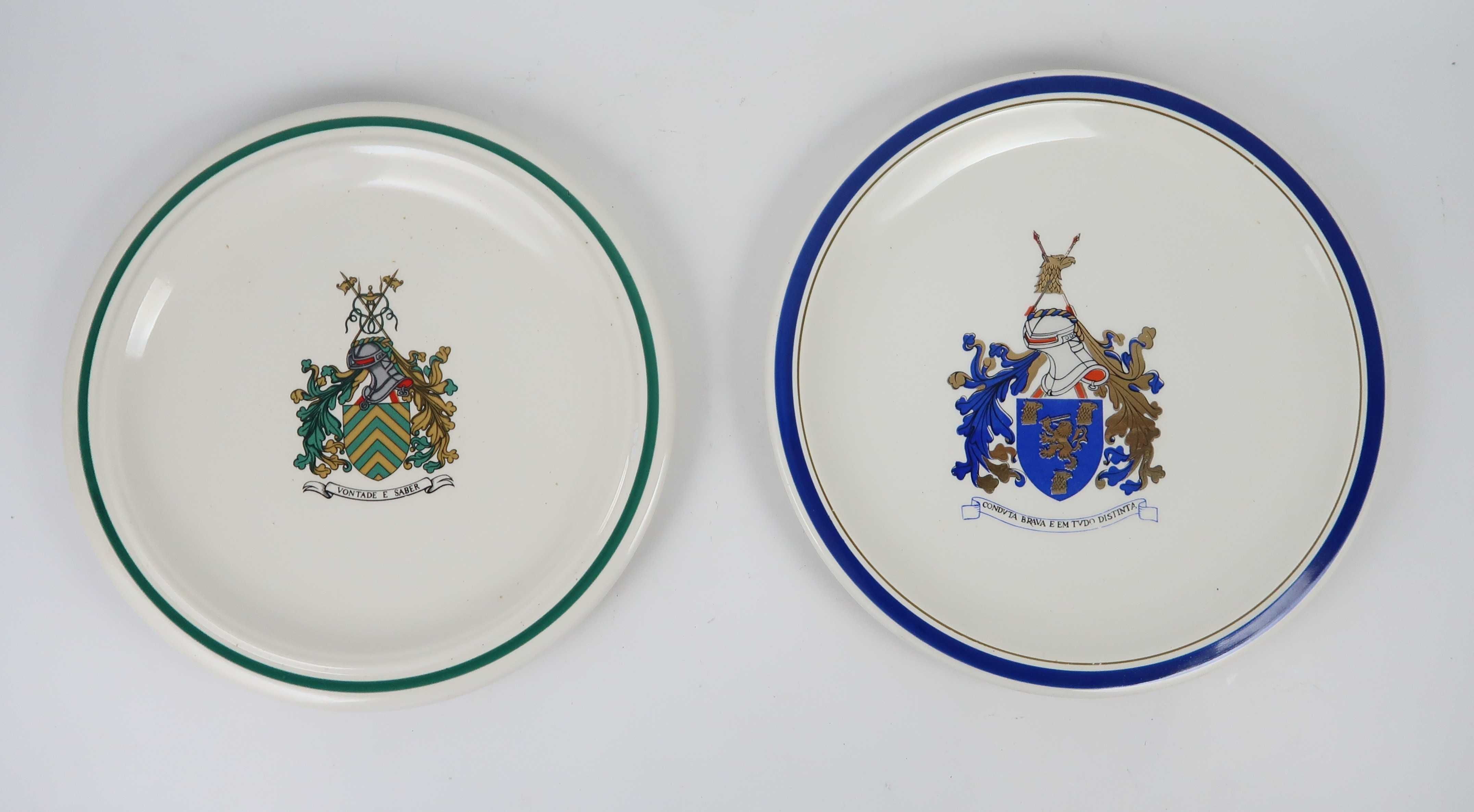 Militaria - Lote de cerâmica com brasões militares