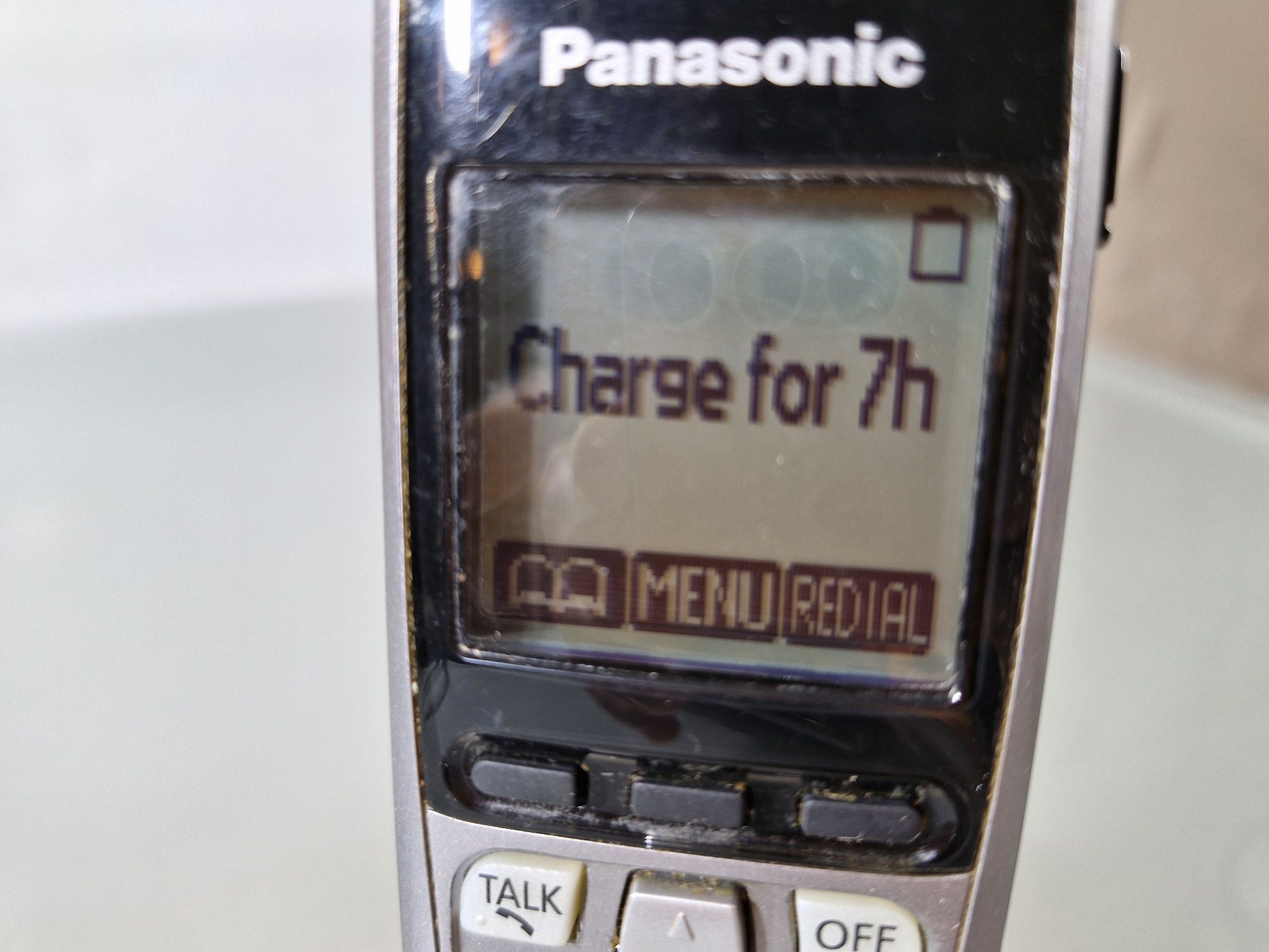 Panasonic KX-TG6431 Telefon Stacjonarny z Drugą Słuchawką i Bazą