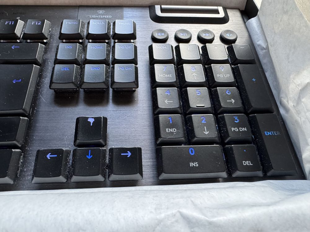 Klawiatura logitech G915 Lightspeed