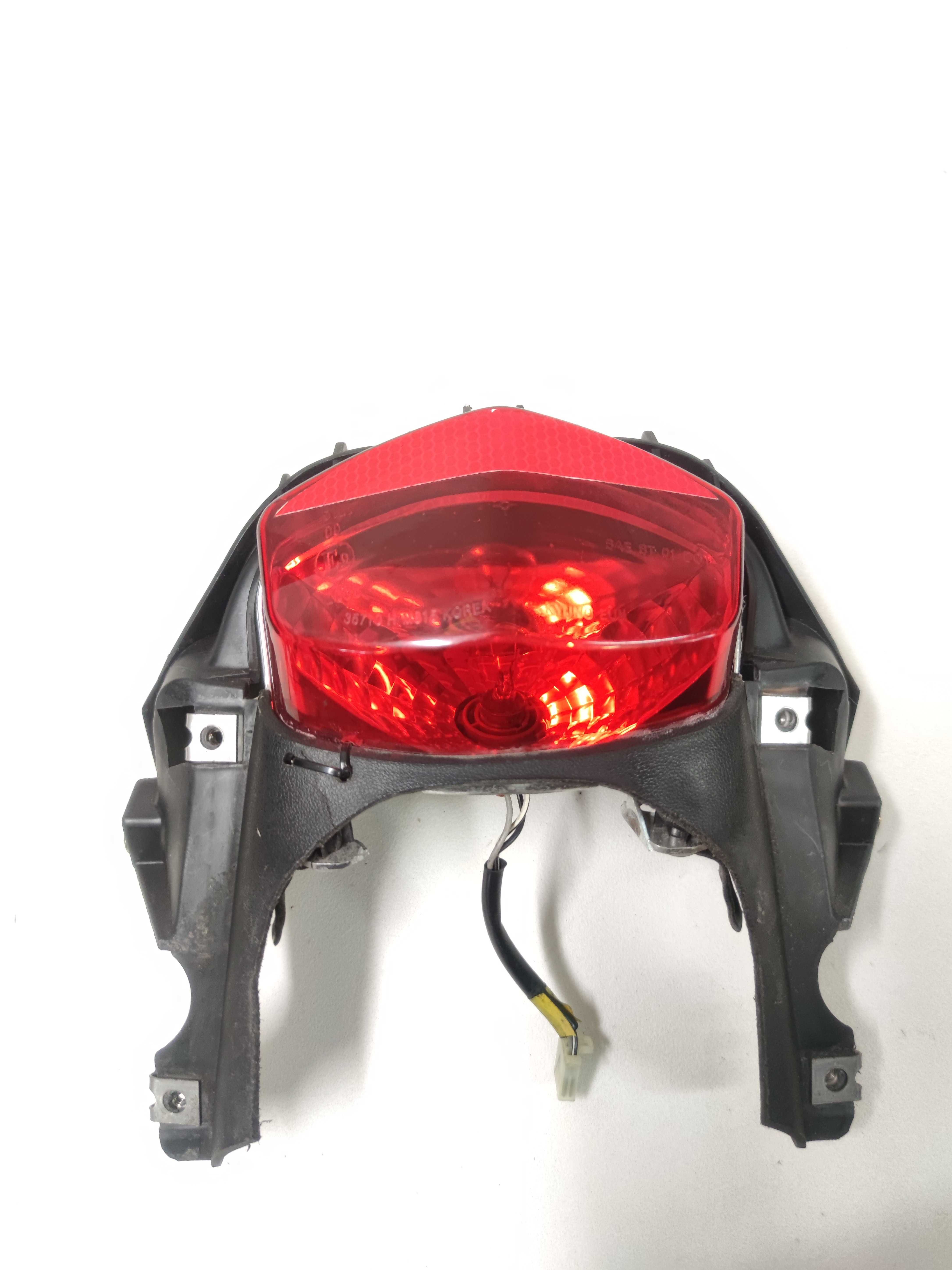 HYOSUNG GT 650 / 125 GT Lampa Tylna Tył Mocowanie