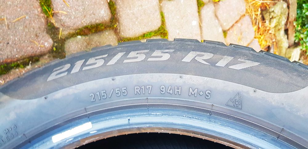 Opony zimowe Pirelli R17" 215-55, 94H M+S VW Passat, SuperB - 4 sztuki