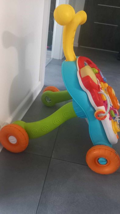 Interaktywny pchaczyk, panel i stolik 3w1