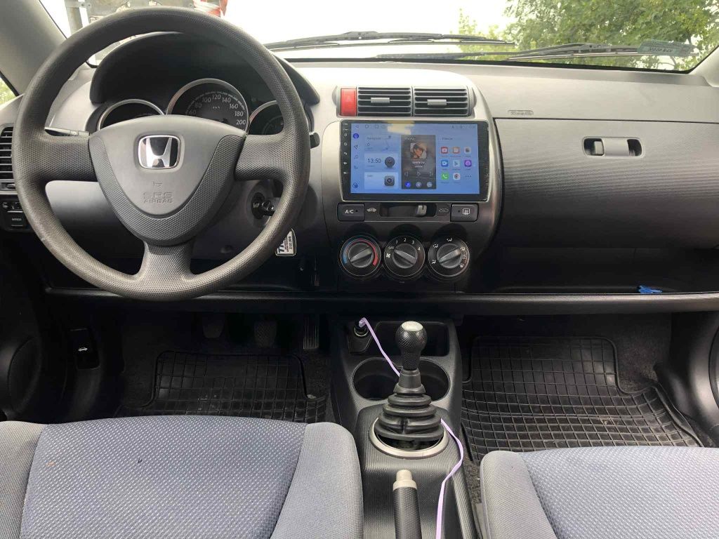 Honda jazz 1.3 rok produkcji 2004