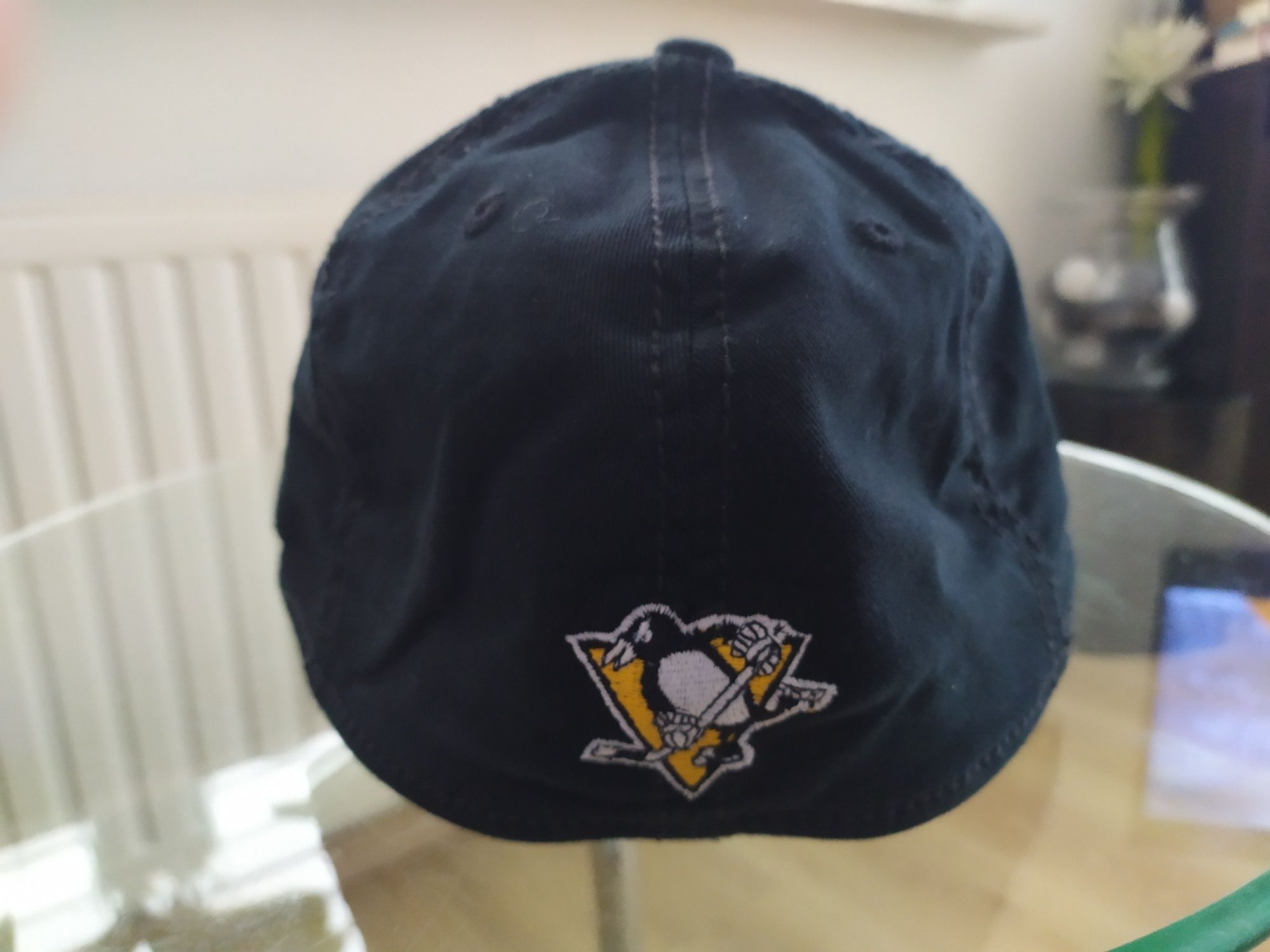 Czapki z daszkiem Adidas NHL S/M