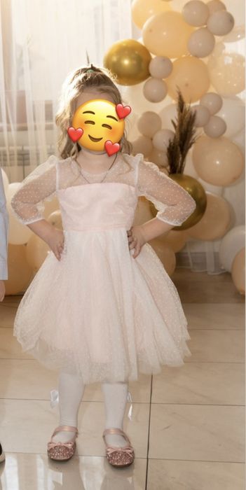 Святкова сукня на дівчинку