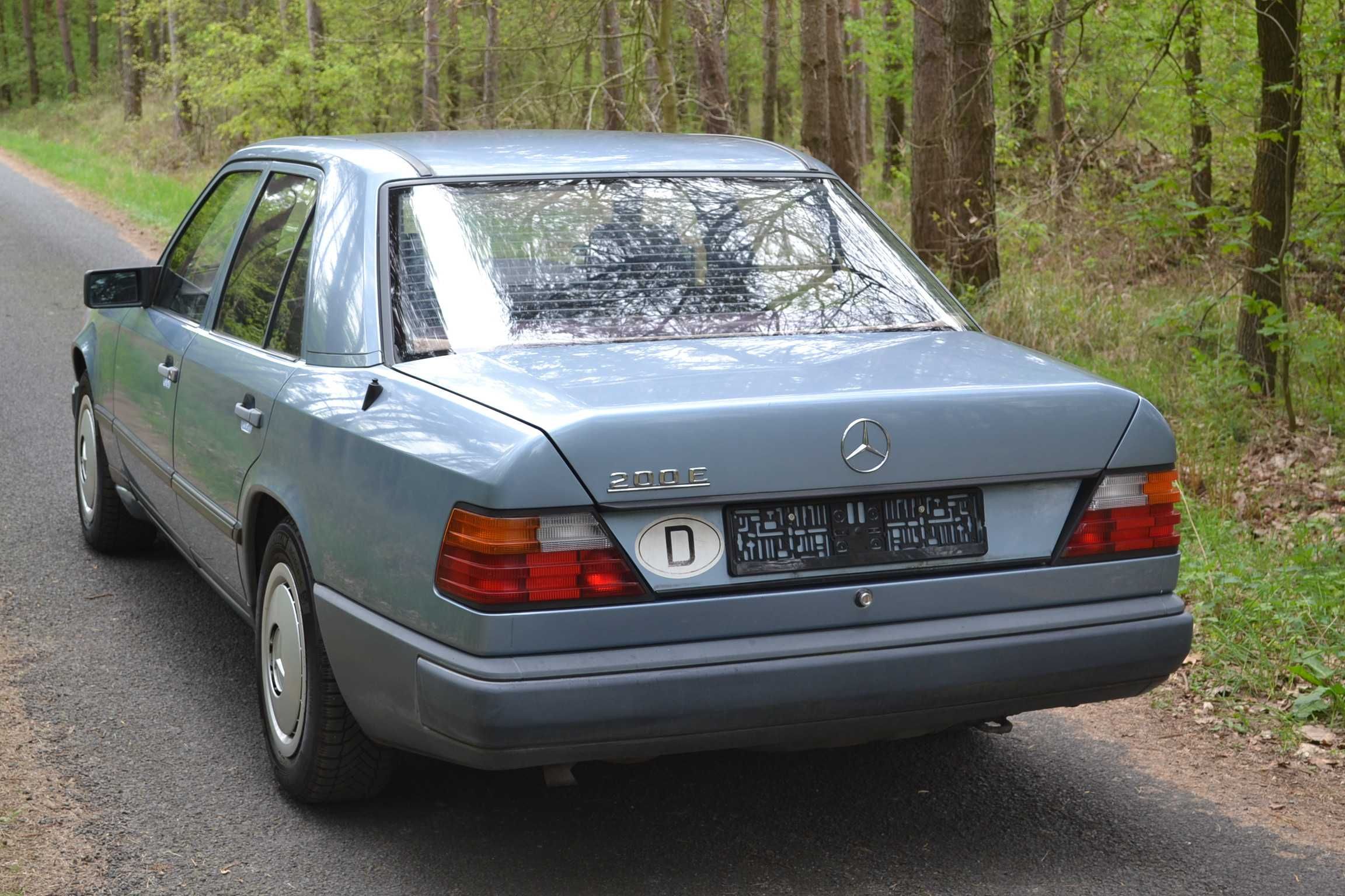 Mercedes 124 sedan klasyk