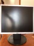 LG flatron L1750q