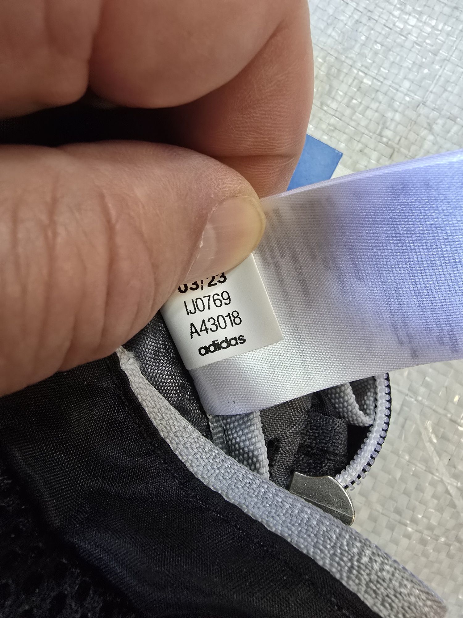 Сумка месенджер adidas adicol Classic Airliner Festival Bag IJ0769