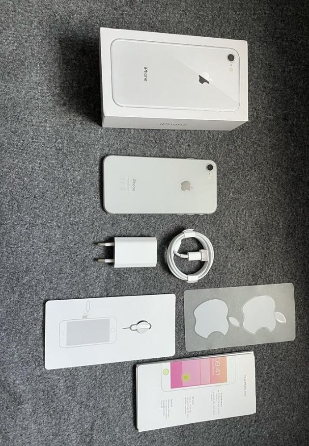 Apple iPhone 8, Silver, 64 GB