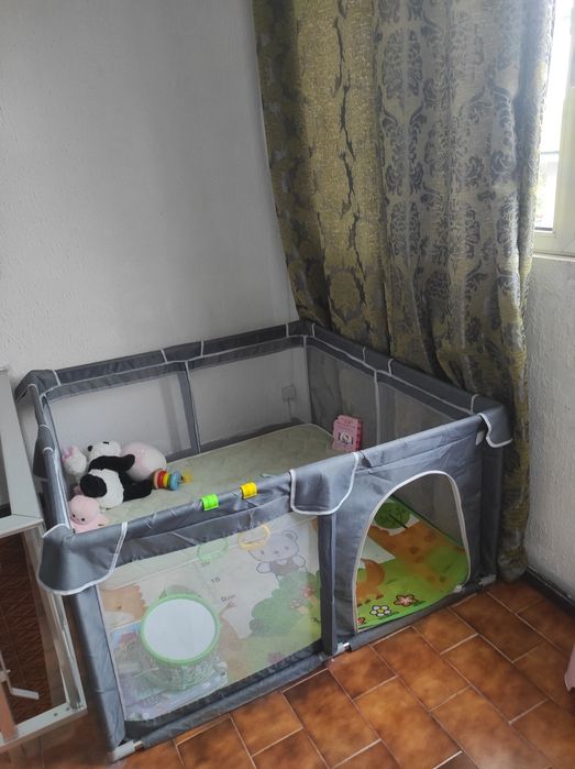 Parque infantil para segurança do bebê