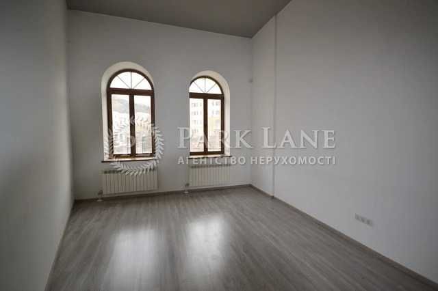 Фасадне приміщення на Воздвиженці, Презентабельна вхідна група!