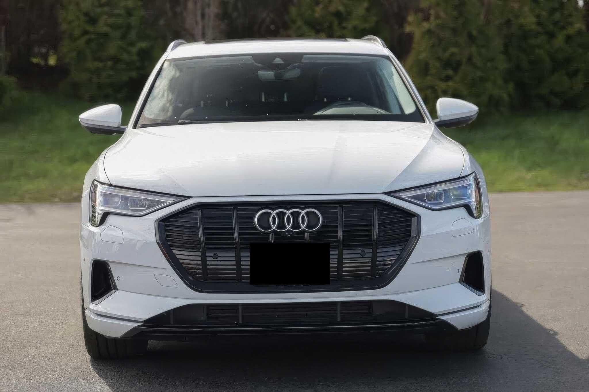 2022 Audi e-tron Premium Plus quattro
