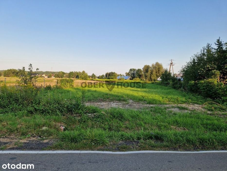 Działkę budowlaną  pod dom jednorodzinny sprzedam