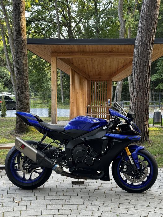 Yamaha YZF-R1 2019 року Akrapovic