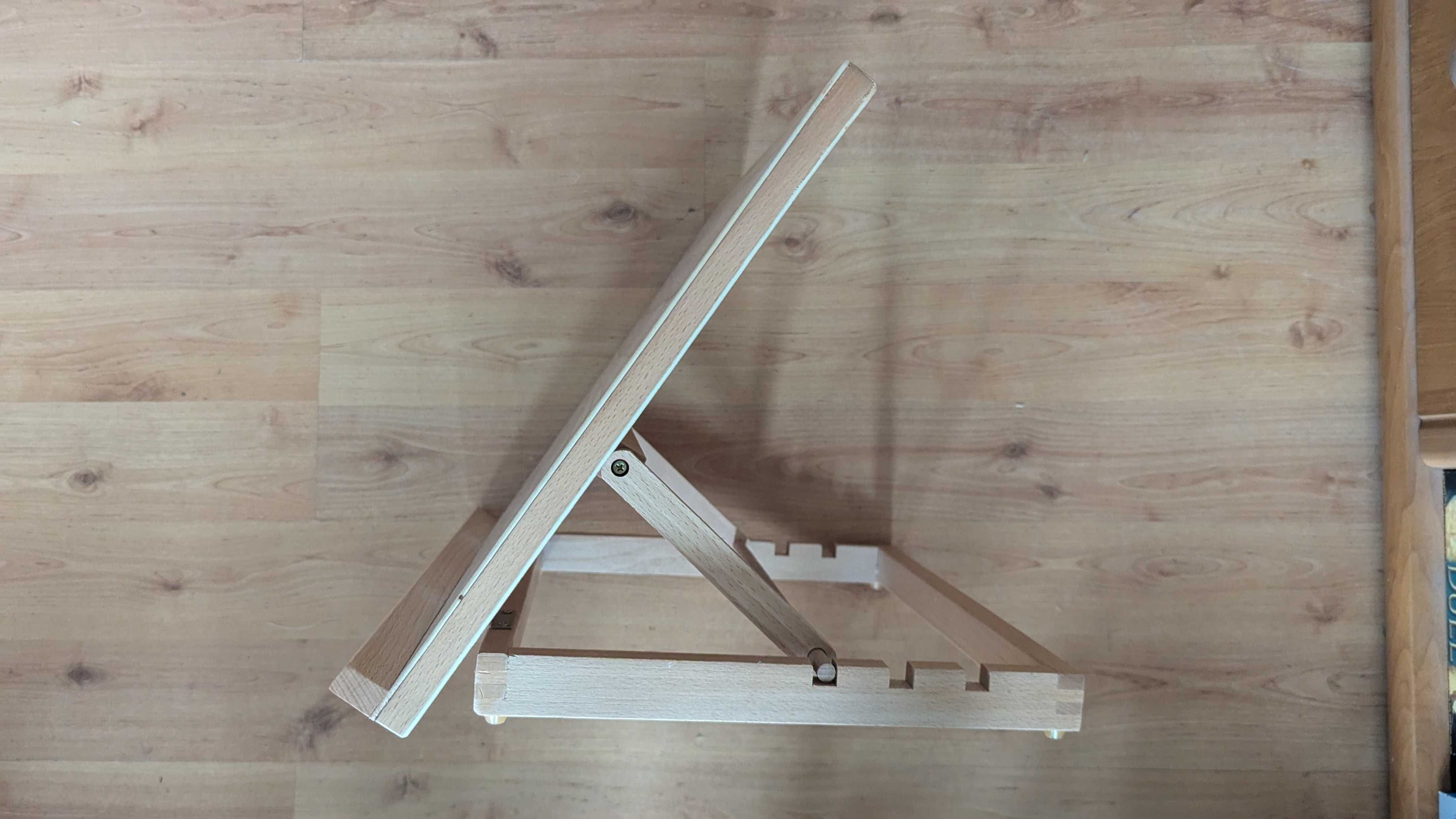 Nowy stojak pulpit