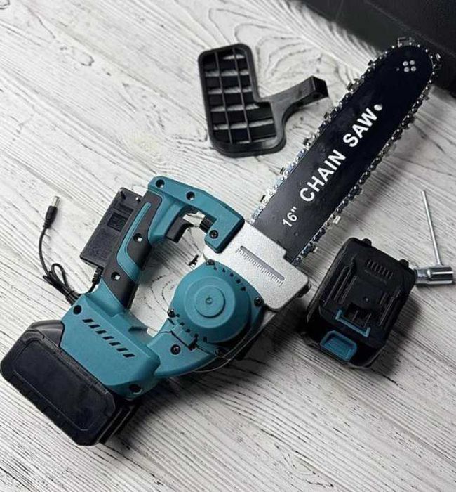 ручна аккамуляторна ланцюгова пила