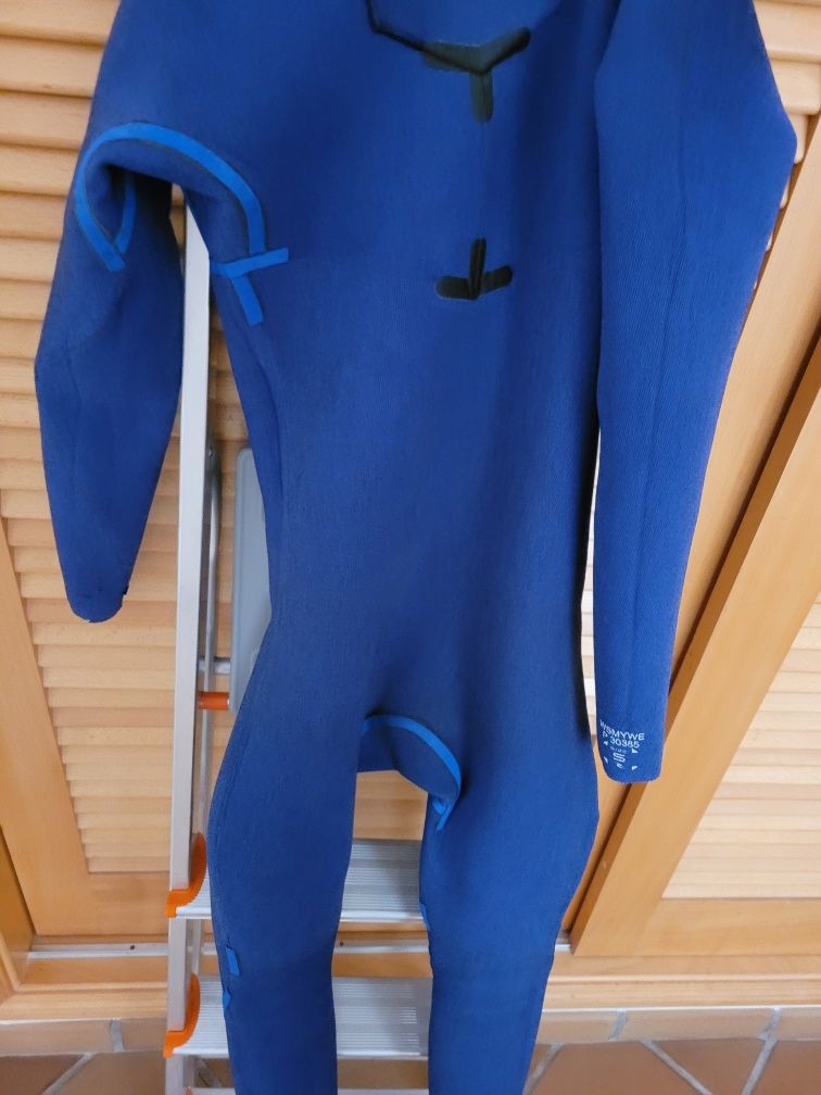 Fato surf RipCurl ebomb 4.3mm S size
