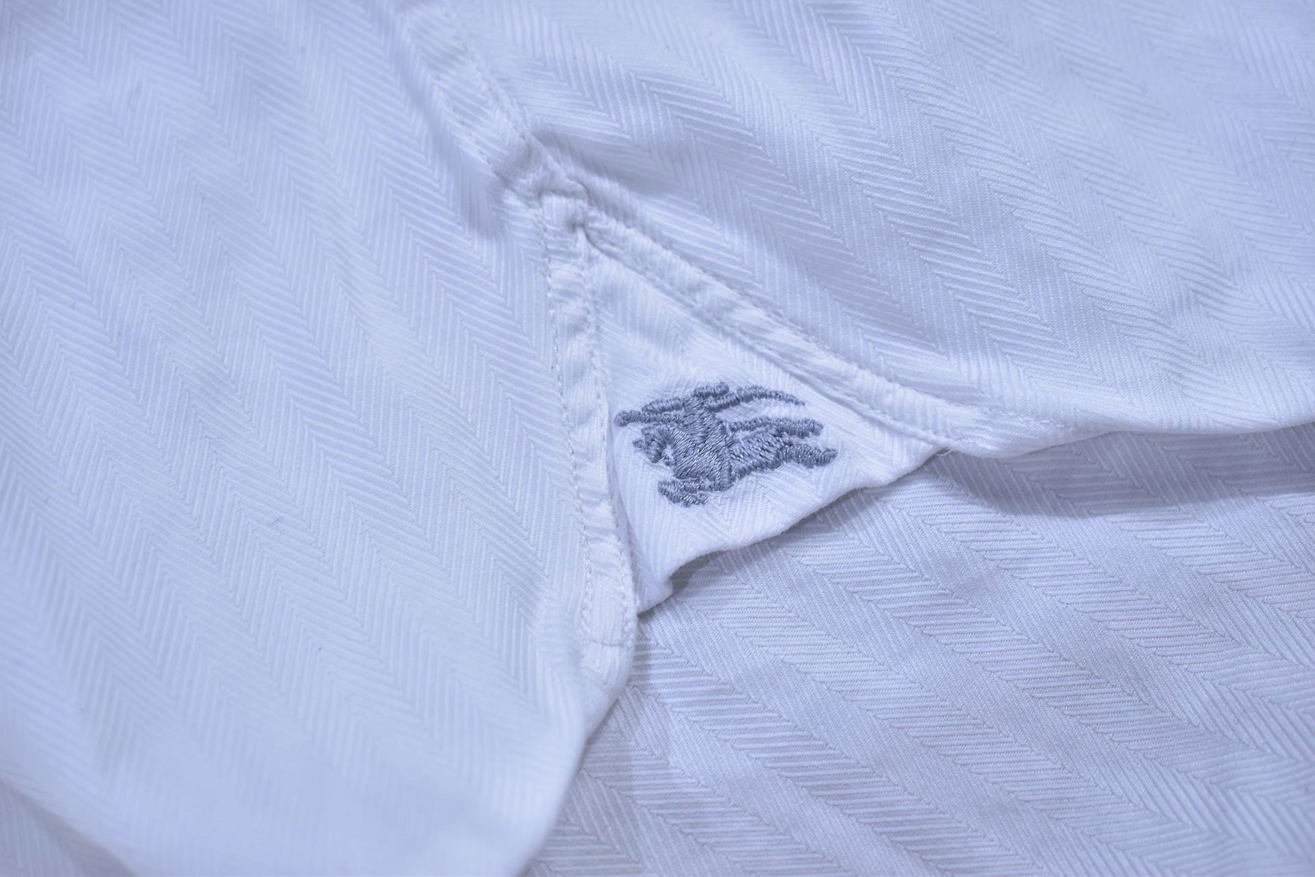 Burberry Biała Koszula Slim Fit Logo 15 1/2 39