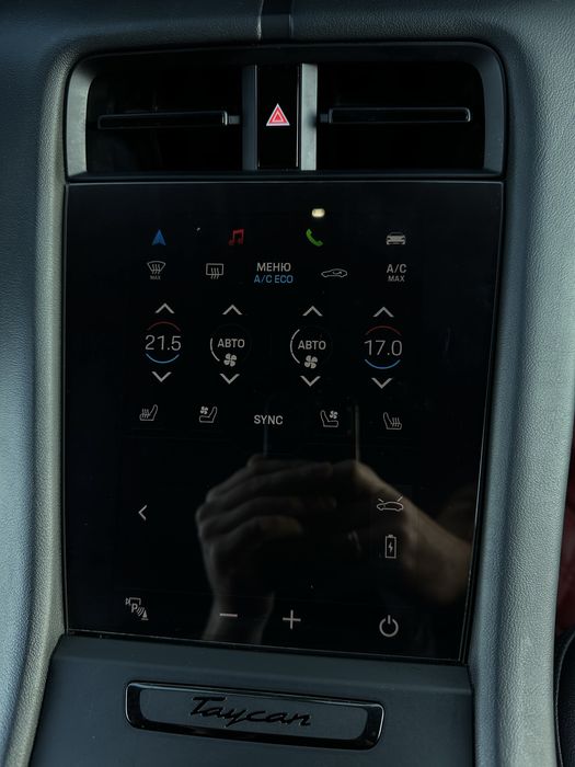 Porsche Taycan 4s 2021 року 571 к.с.