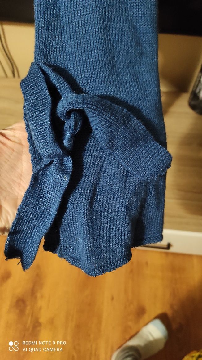 Super sweter z ciekawymi rękawami