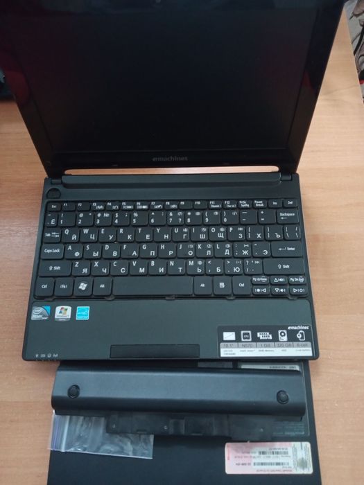 Нетбук Acer eMachines 355-N571G32ikk На запчастини