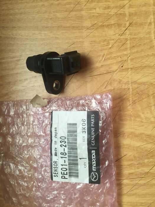 Оригинальный датчик распредвала Mazda CX5