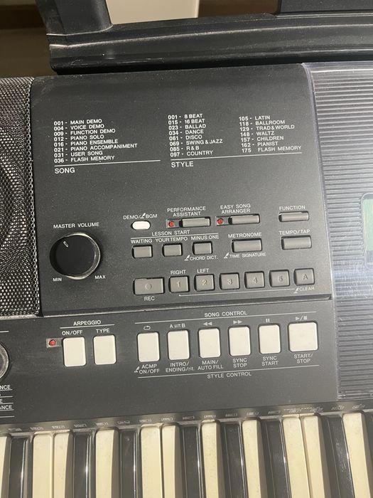 keyboard  ymaha PSR E423
