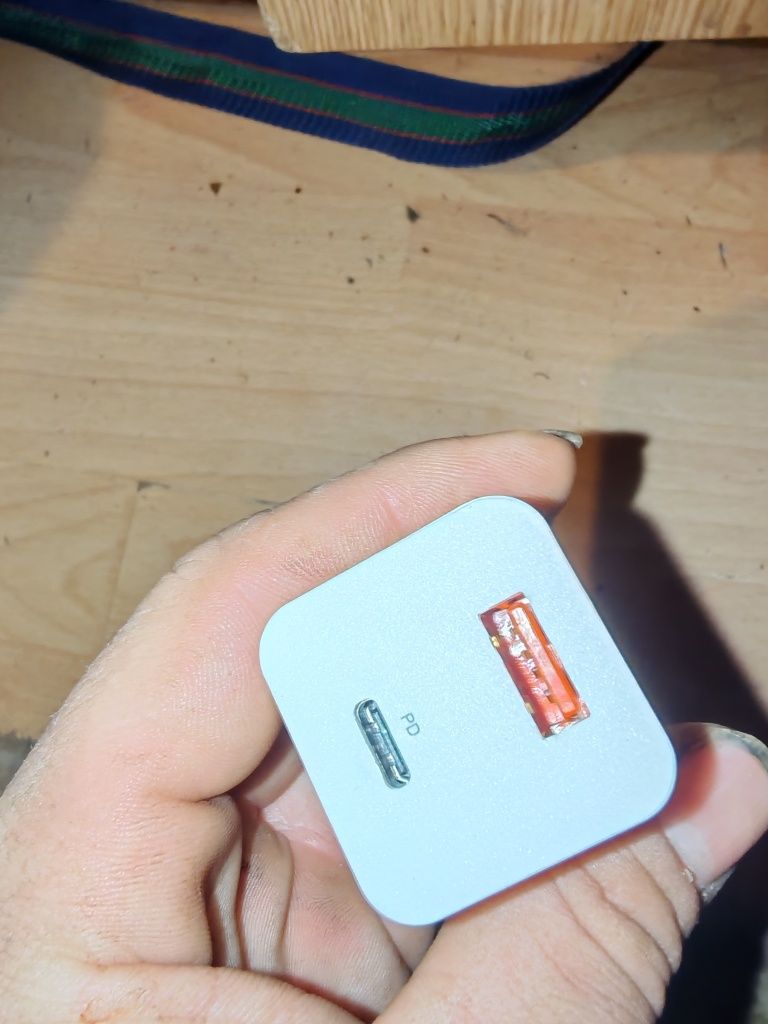 Ładowarka  do telefonu komórkowego