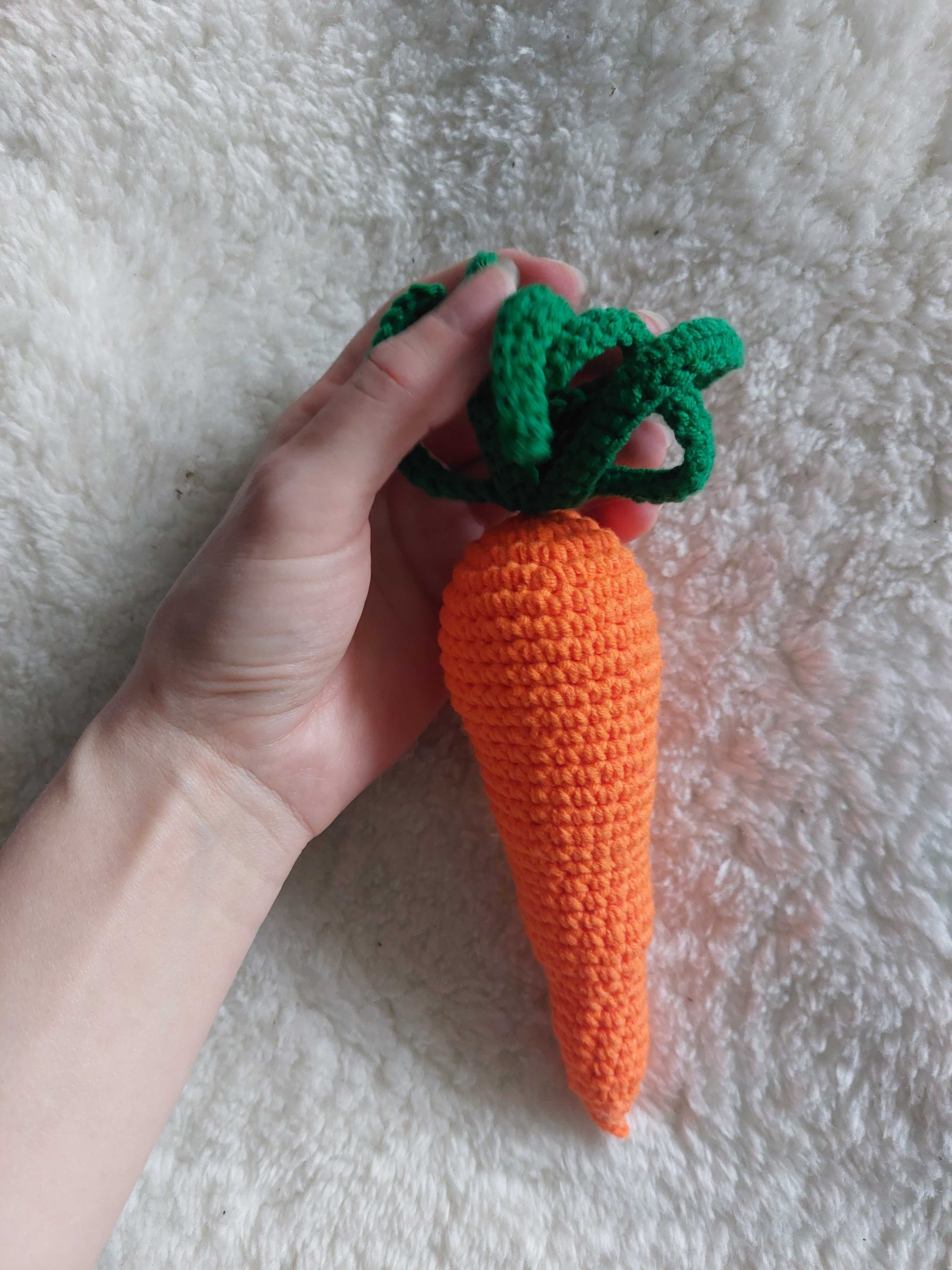 Marchewka jedzenie smakołyk dla hobby horse a3 a4 duża z włóczki