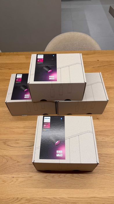 NOWY reflektor Philips Hue Perifo, kolorowy, 510lm, gwar, Siri,Homekit