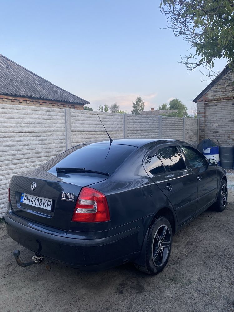 Продам шкоду октавию 1.6 бензин
