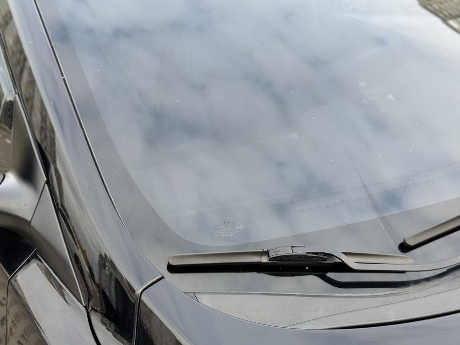 Hyundai Elantra Офіційна Максимальна в гарному стані